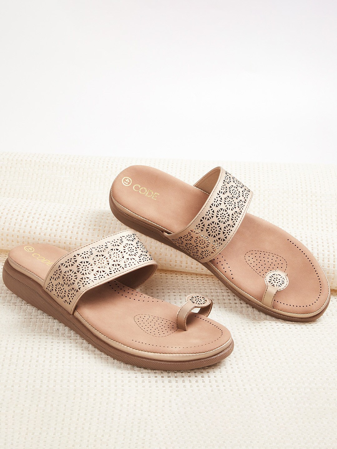 

CODE by Lifestyle Women Beige Textured Ethnic One Toe Flats