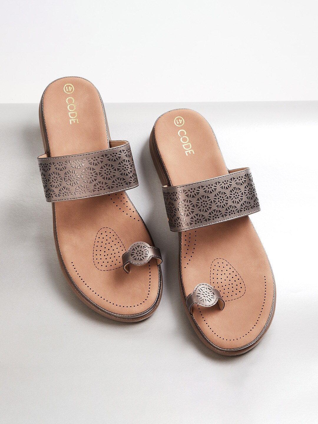 

CODE by Lifestyle Women Silver-Toned Laser Cuts One Toe Flats