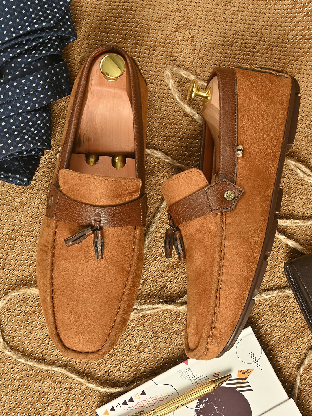 

Mast & Harbour Men Tan Driving Shoes