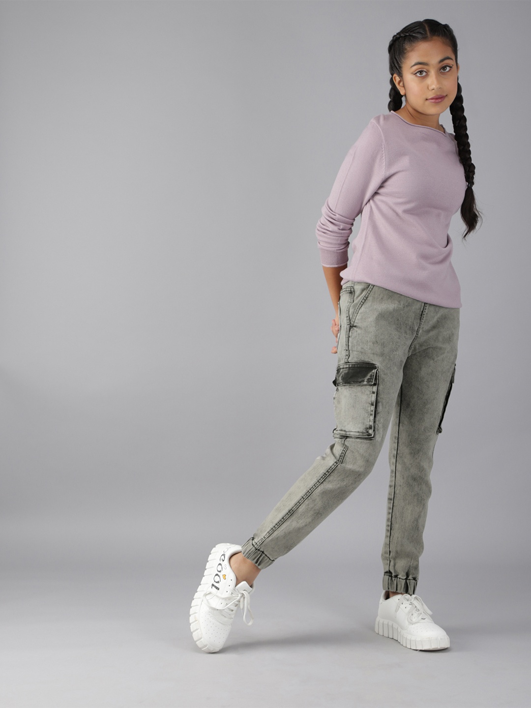

UTH by Roadster Girls Grey Jogger Heavy Fade Stretchable Cargo Style Jeans