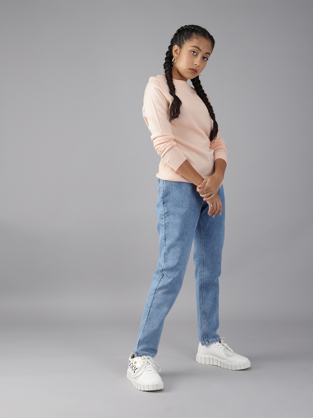 

UTH by Roadster Girls Blue Boyfriend Fit Heavy Fade Stretchable Jeans