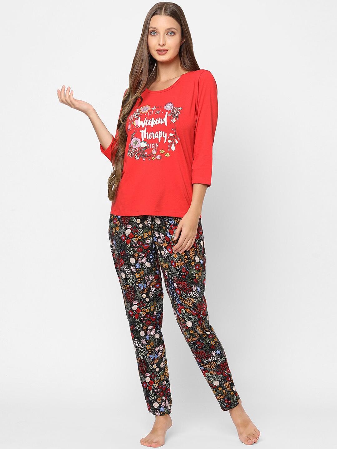 

MAYSIXTY Women Black & Red Printed Pure Cotton Night Suit