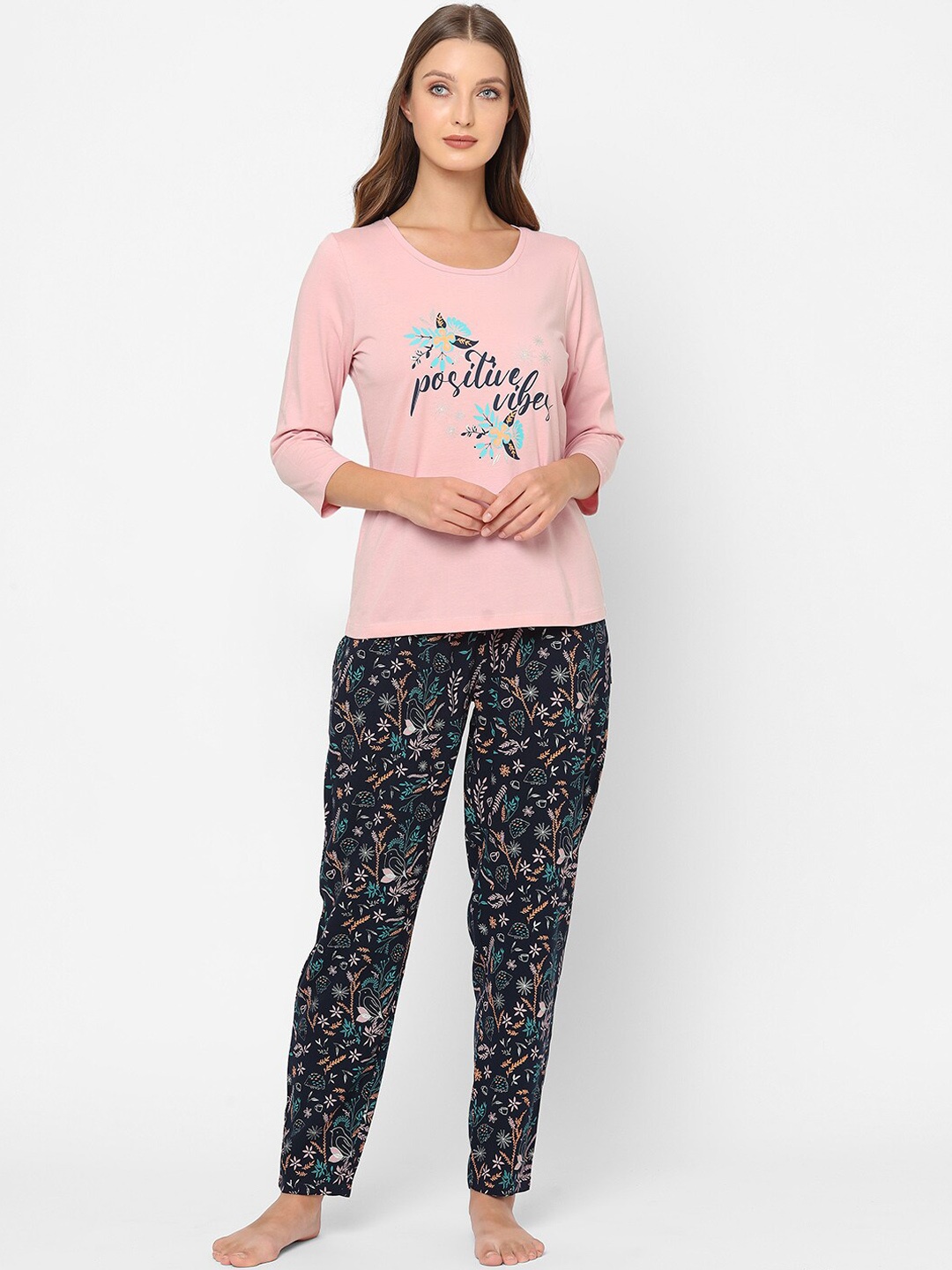 

MAYSIXTY Women Cotton Blue & Pink Floral Printed Night suit
