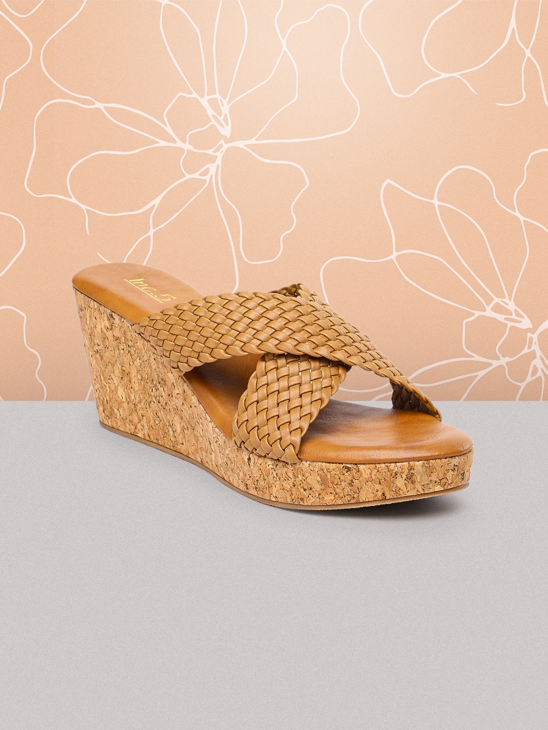 

Inc 5 Tan Brown Woven Design Wedge Sandals