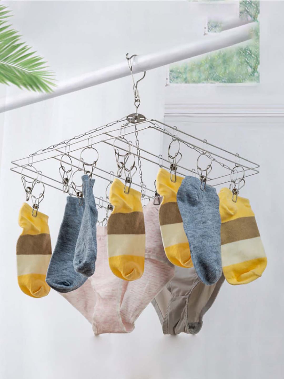 

MARKET99 Silver-Toned Cloth Hanger