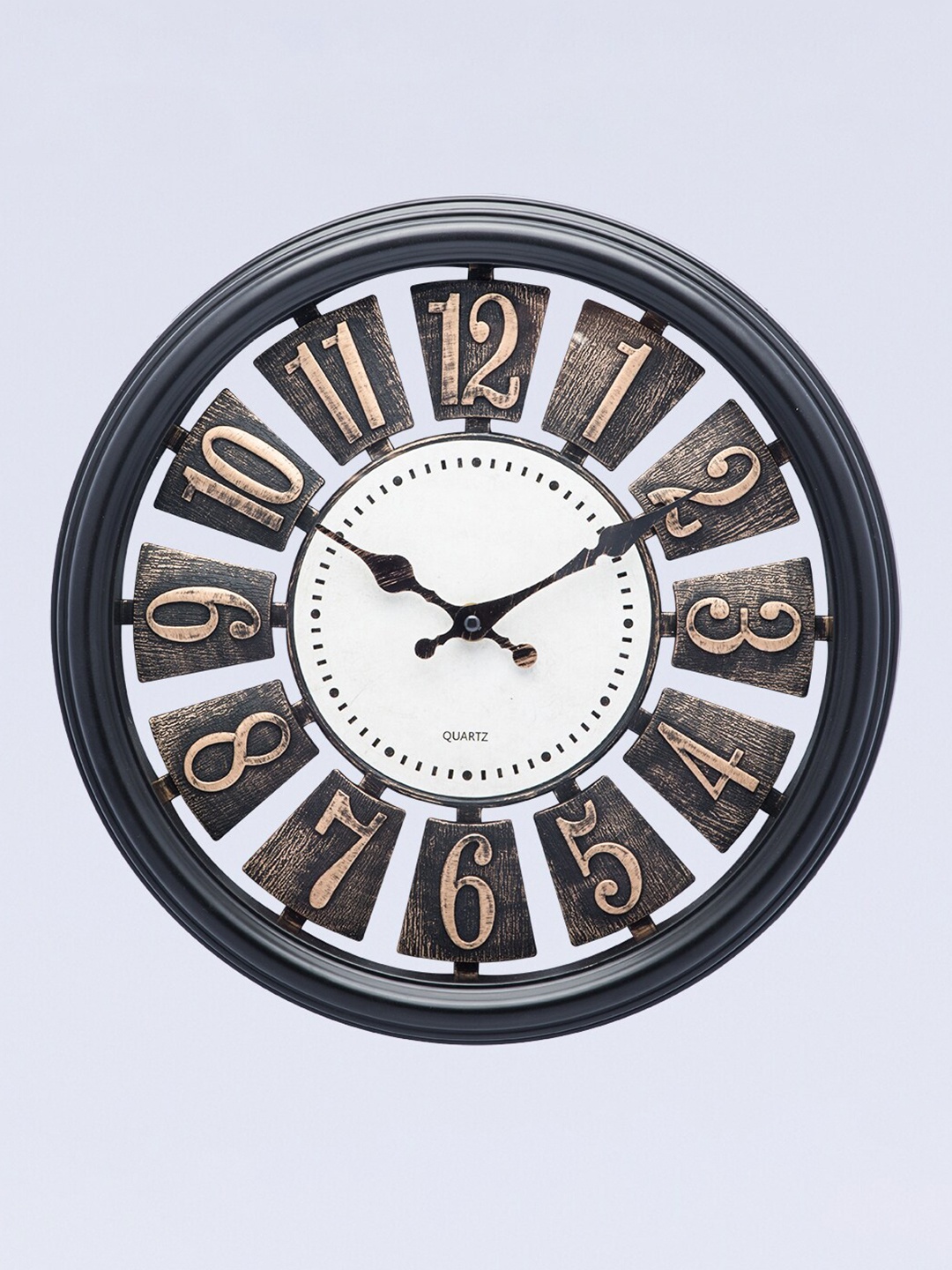 

MARKET99 Black & White Contemporary Wall Clock