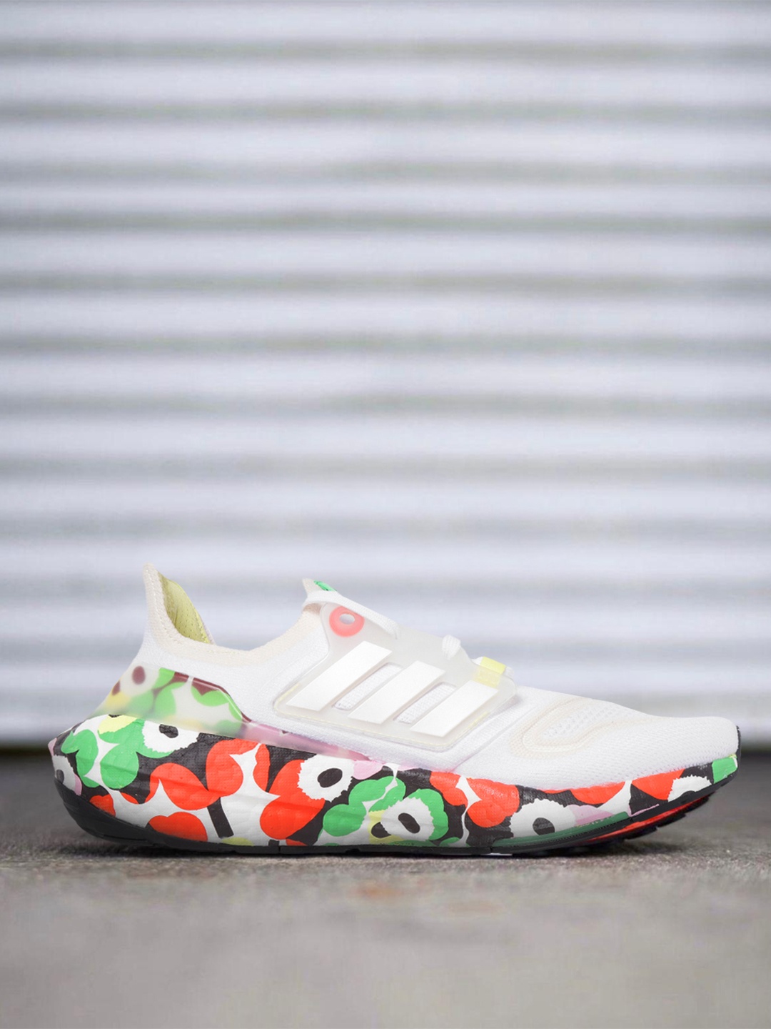 

ADIDAS Women White & Red Woven Design Ultraboost 22 W X Marimekko