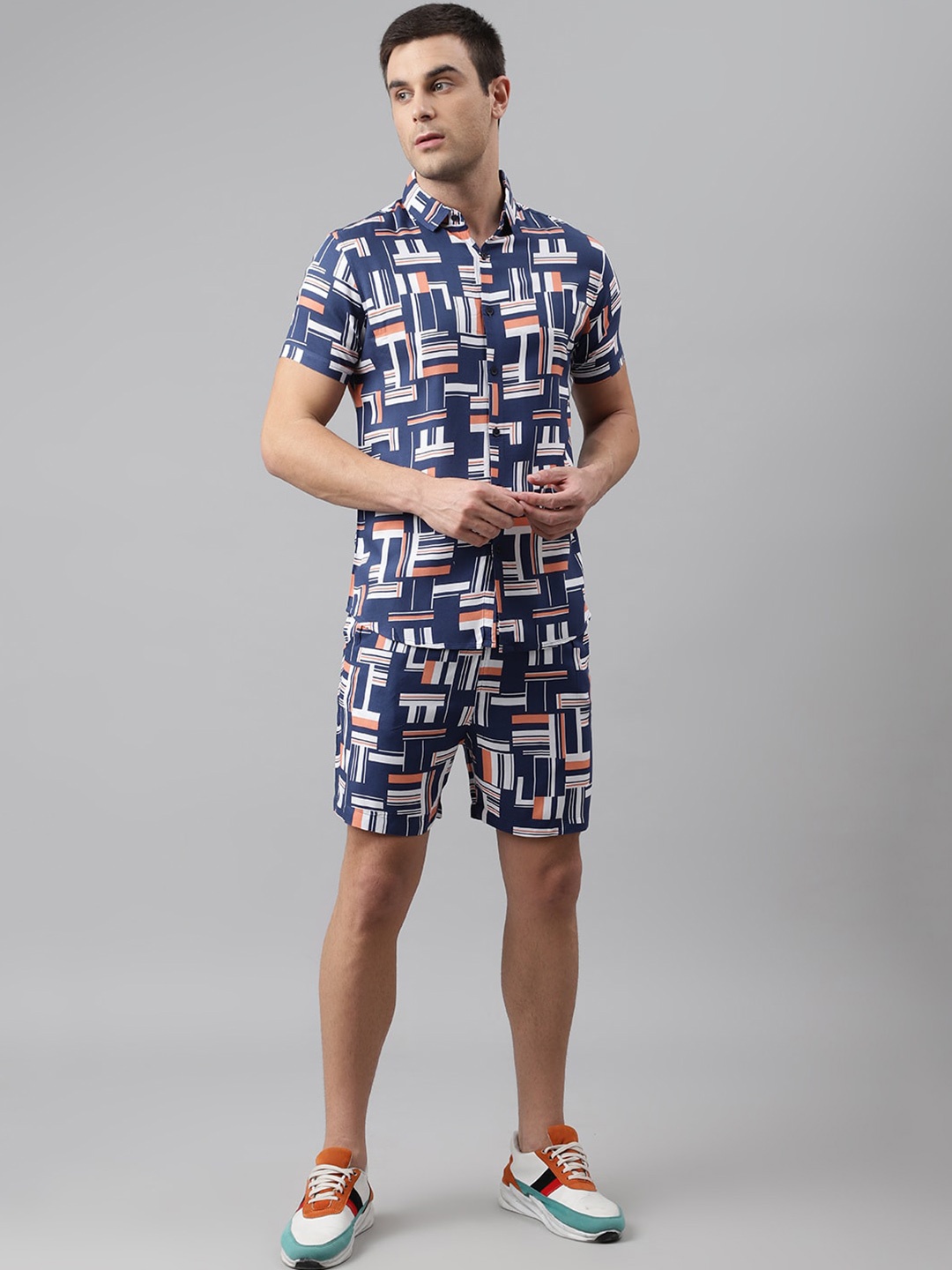

Dennis Lingo Men Blue Comfort Slim Fit Abstract Printed Casual Shirt with Shorts
