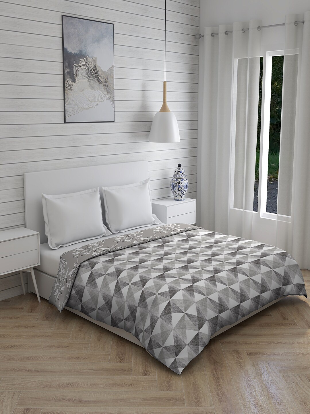 

Layers Grey & White Geometric AC Room 120 GSM Double Bed Comforter