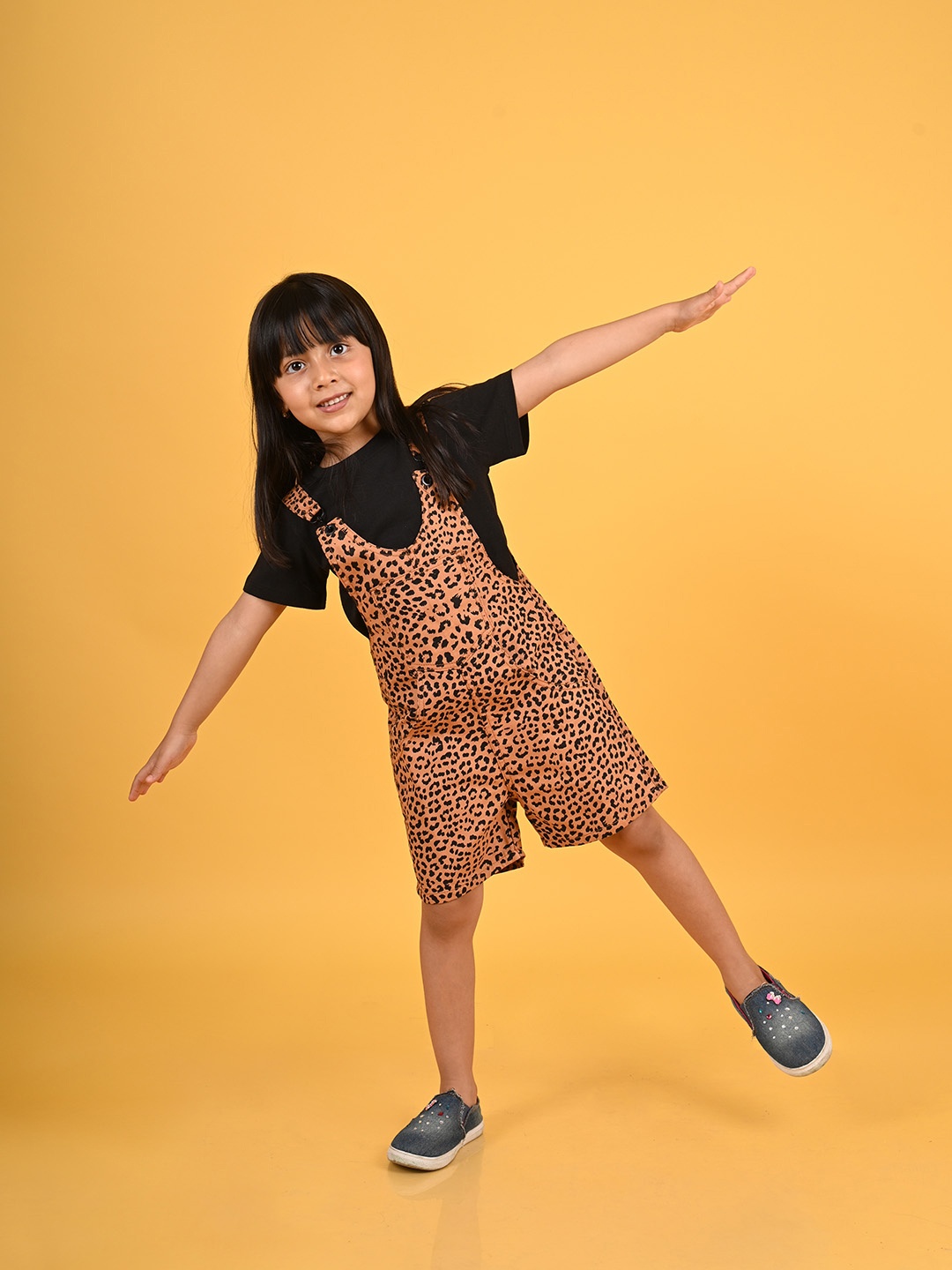 

TALES & STORIES Girls Brown & Black Printed Cotton Dungaree