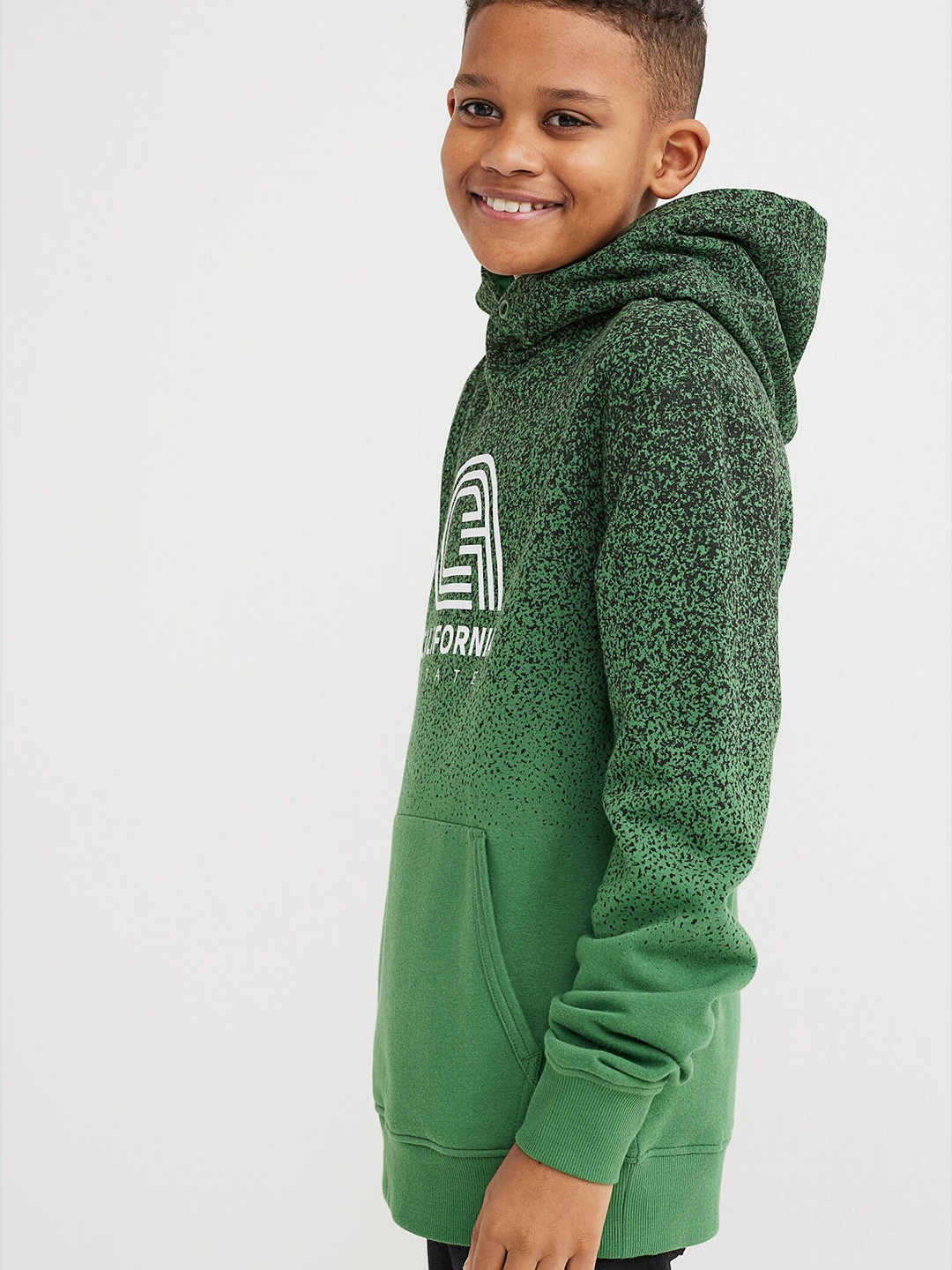 

H&M Boys Green Printed Hoodie
