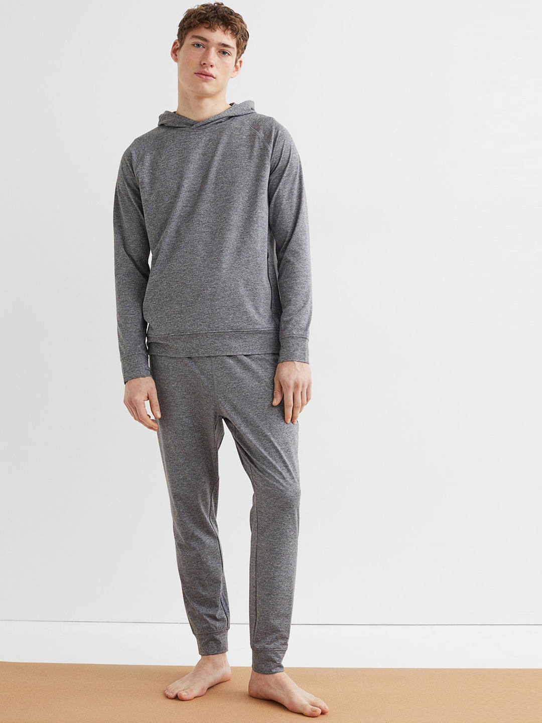 

H&M Men Grey Solid Fast-Drying Sports Trousers