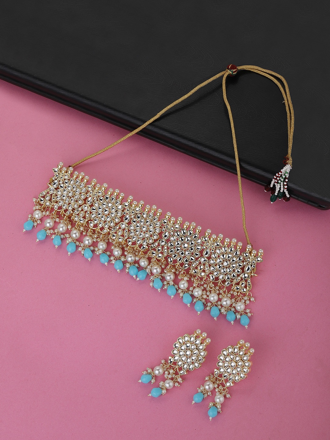 

KOLHA-BY CARLTON Off-White & Blue Gold-Plated Kundan-Studded & Beaded Jewellery Set