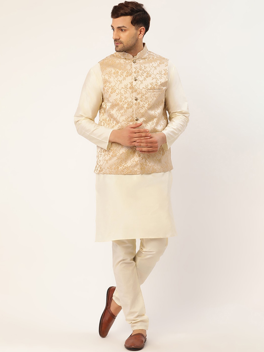 

Jompers Men Beige Kurta with Pyjamas & Embroidered Nehru Jacket