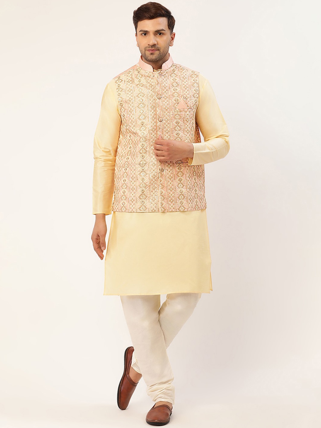 

Jompers Men Cream-Coloured & Off-White Kurta with Churidar & Embroidered Nehru Jacket