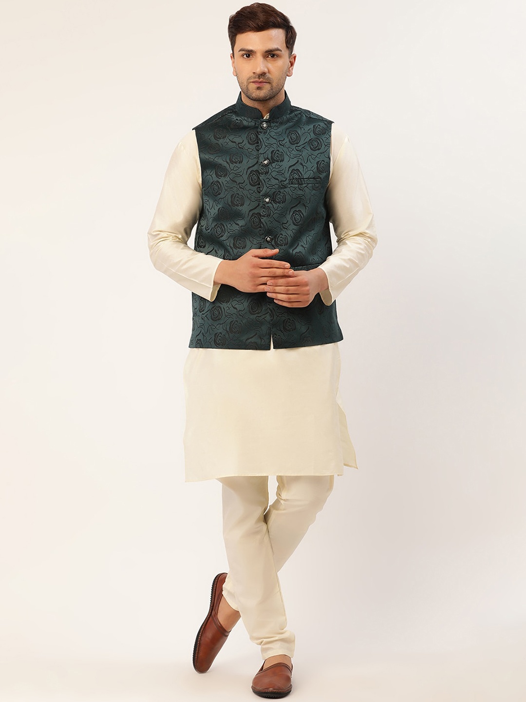 

Jompers Men Cream-Coloured & Teal Green Thread Work Kurta with Pyjamas & Nehru Jacket