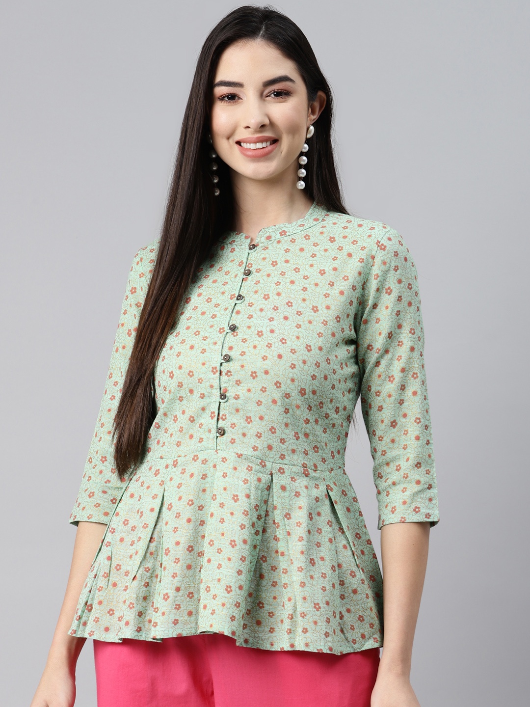 

MALHAAR Green Ethnic Motifs Printed Pleated Cotton Slub Kurti