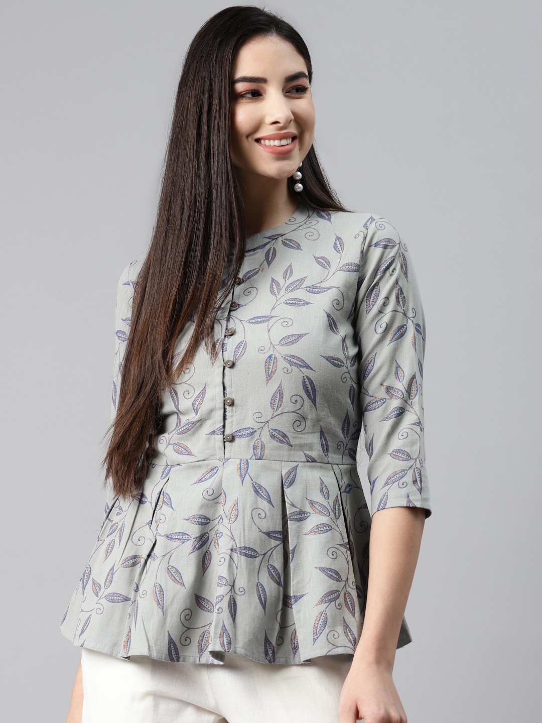 

MALHAAR Grey Floral Printed Pleated Cotton Flex Kurti