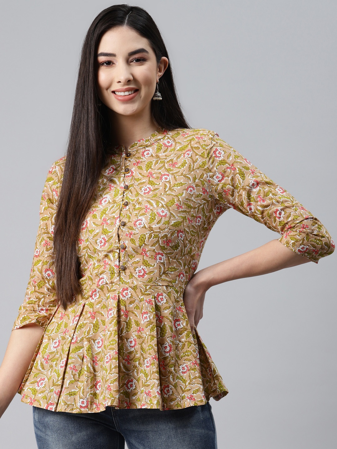 

MALHAAR Mustard Yellow Floral Printed Cambric Pleated Kurti