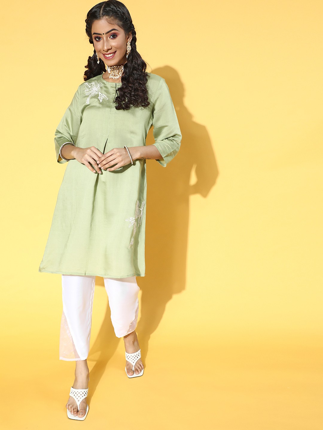

InWeave Women Green Floral Embroidered Pleated Thread Work Kurta with Trousers