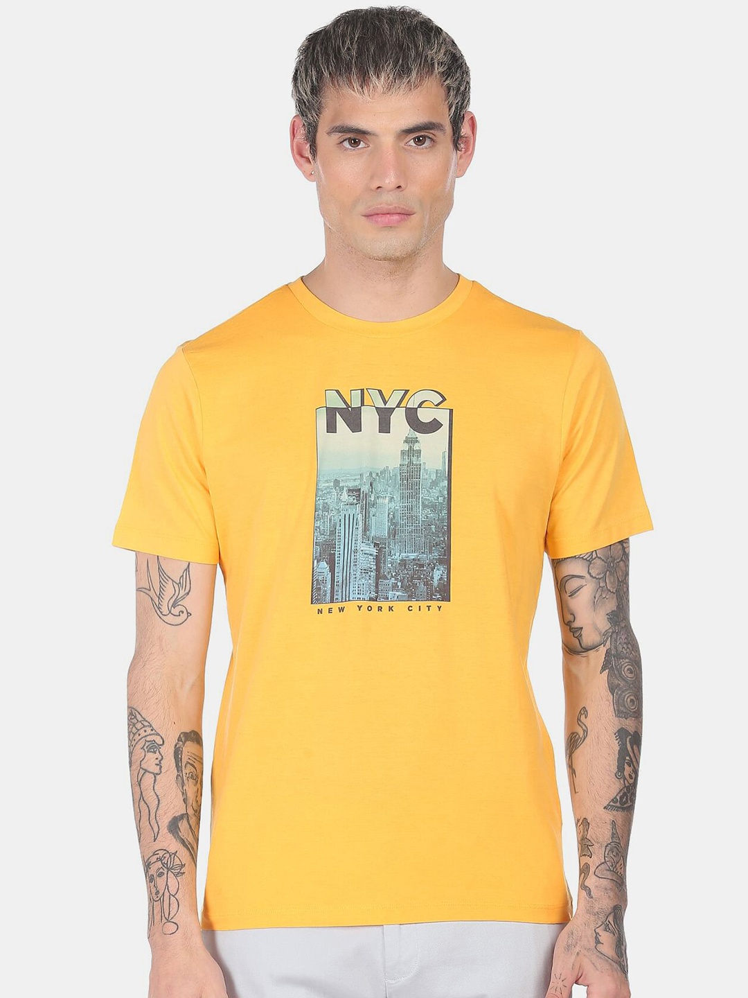 

Aeropostale Men Yellow & Black Printed Round Neck Cotton T-shirt