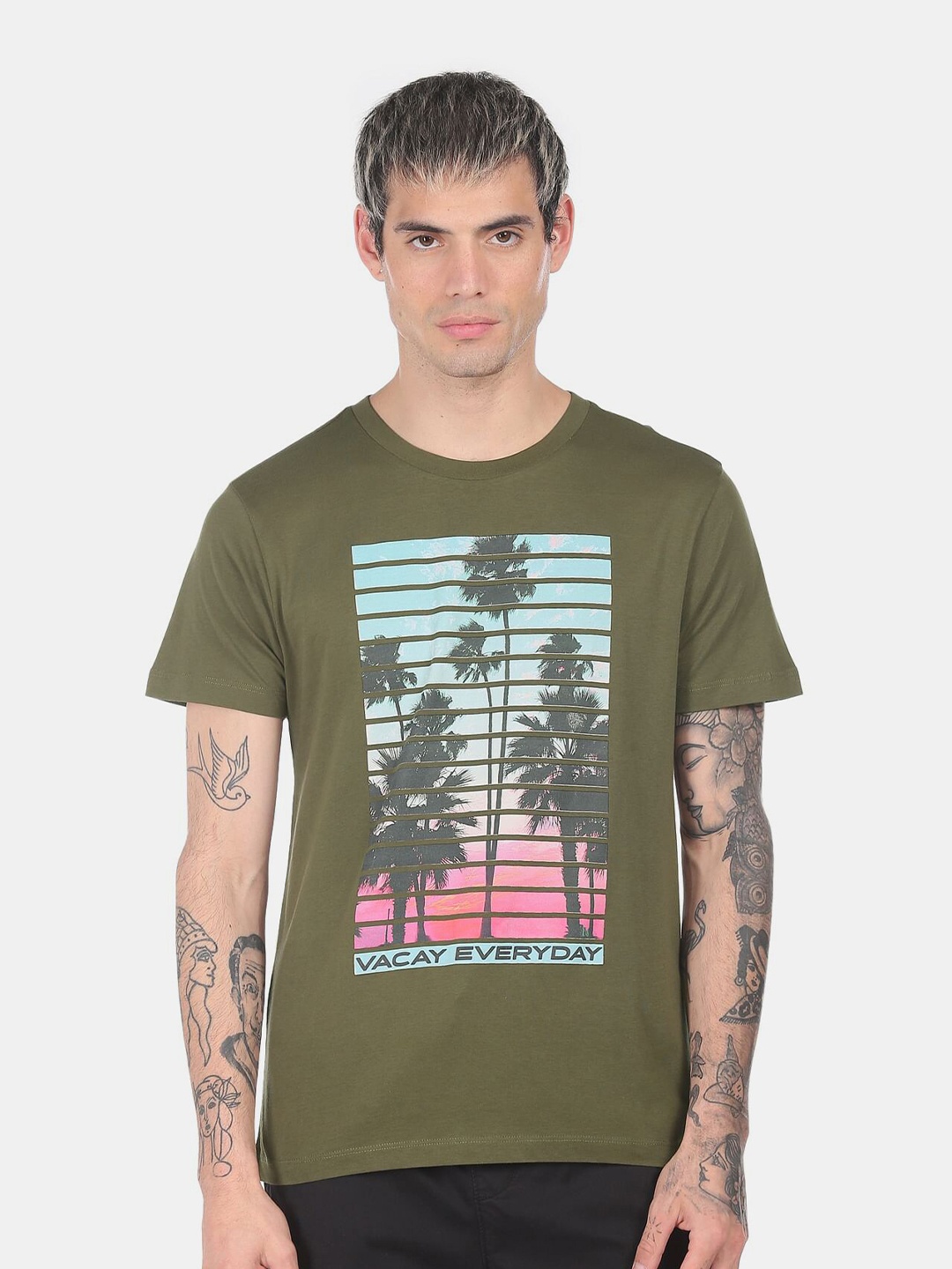 

Aeropostale Men Olive Green Cotton Graphic Printed T-shirt