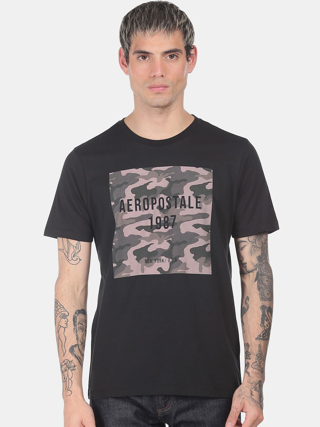 

Aeropostale Men Black Graphic Printed T-shirt