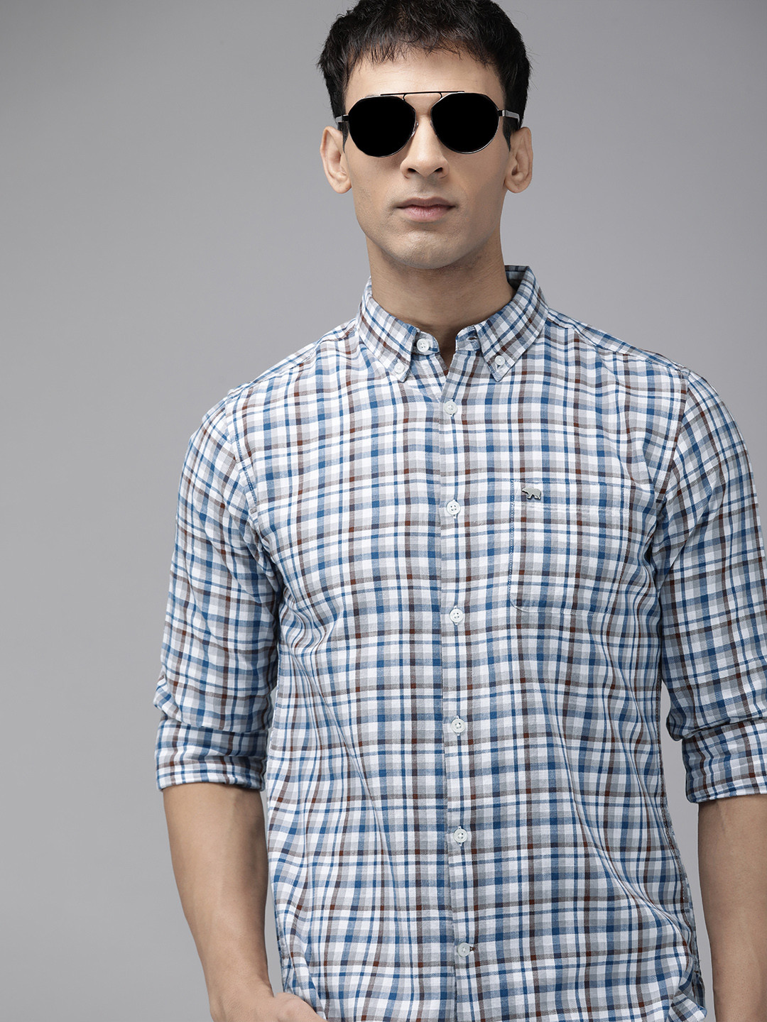 

THE BEAR HOUSE Men White & Blue Classic Slim Fit Checked Pure Cotton Casual Shirt