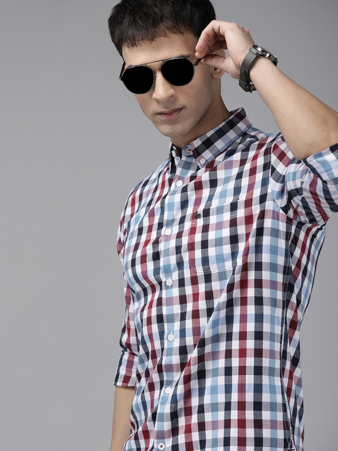

THE BEAR HOUSE Men White & Blue Classic Slim Fit Checked Pure Cotton Casual Shirt