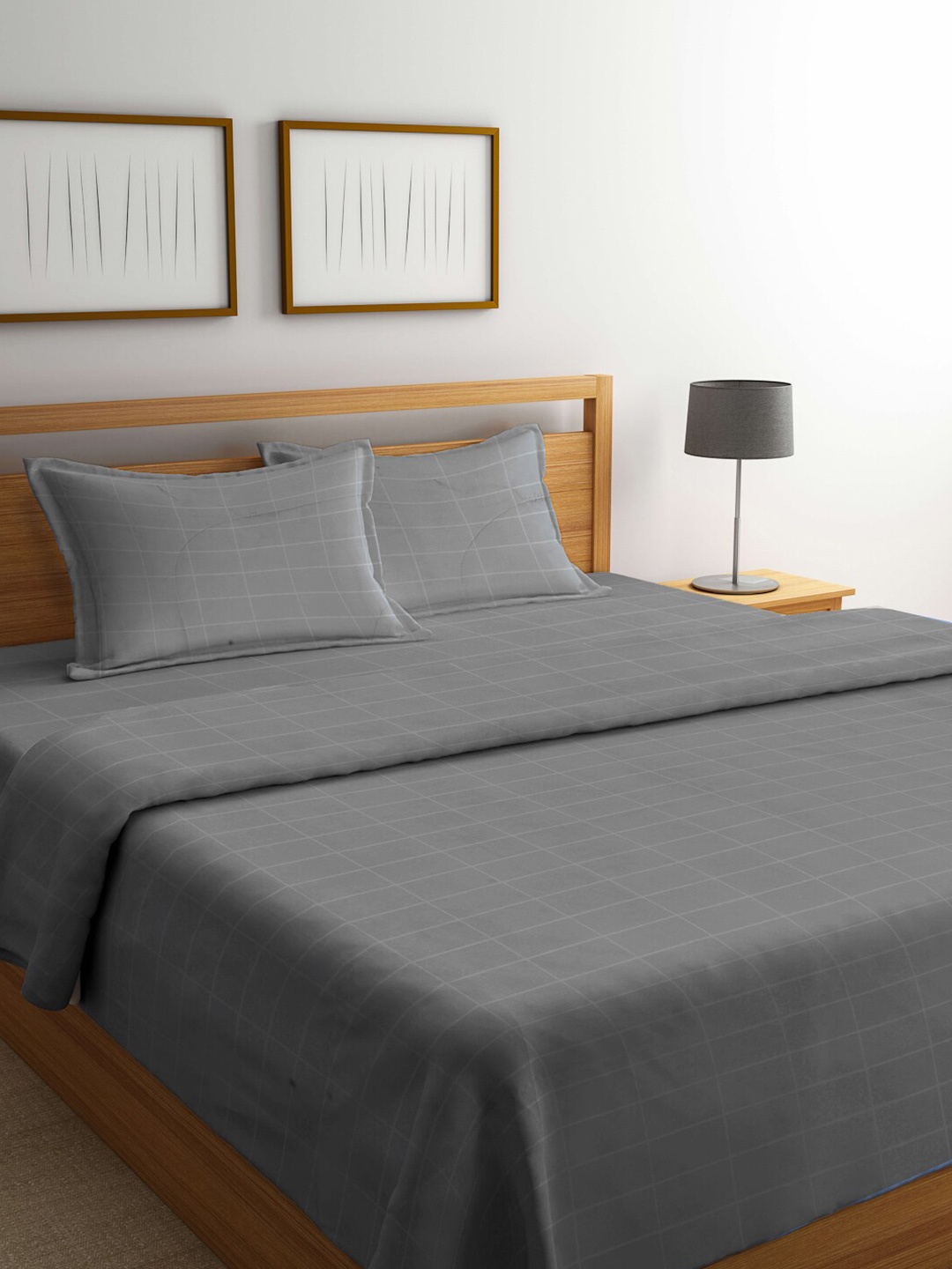 

Arrabi Grey Checked Mild Winter 550 GSM Comforter with Bedsheet & 2 Pillow Covers