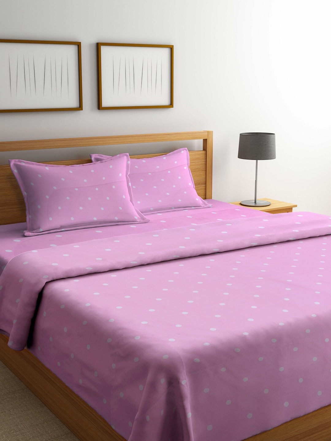 

Arrabi Pink & White Polka Dots Mild Winter 550 GSM Double Bed Comforter