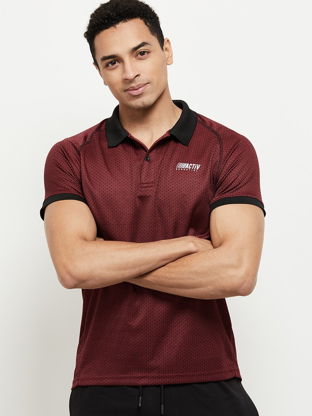 

max Men Maroon & Black Polo Collar T-shirt