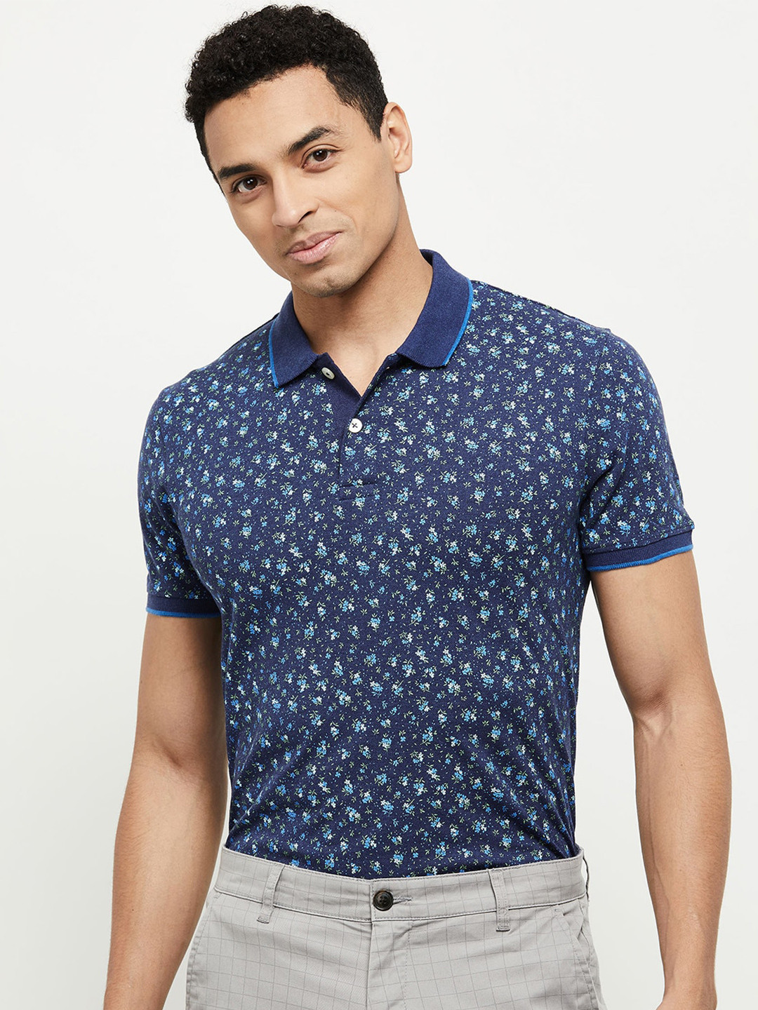 

max Men Navy Blue & White Printed Polo Collar T-shirt
