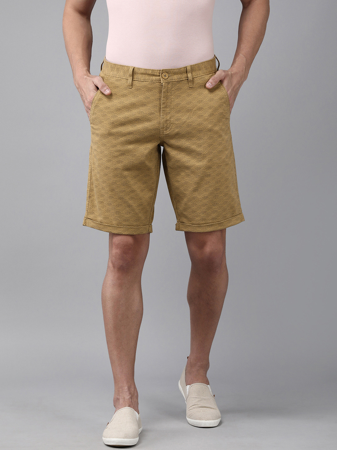 

Van Heusen Sport Men Khaki Self Design Regular Shorts
