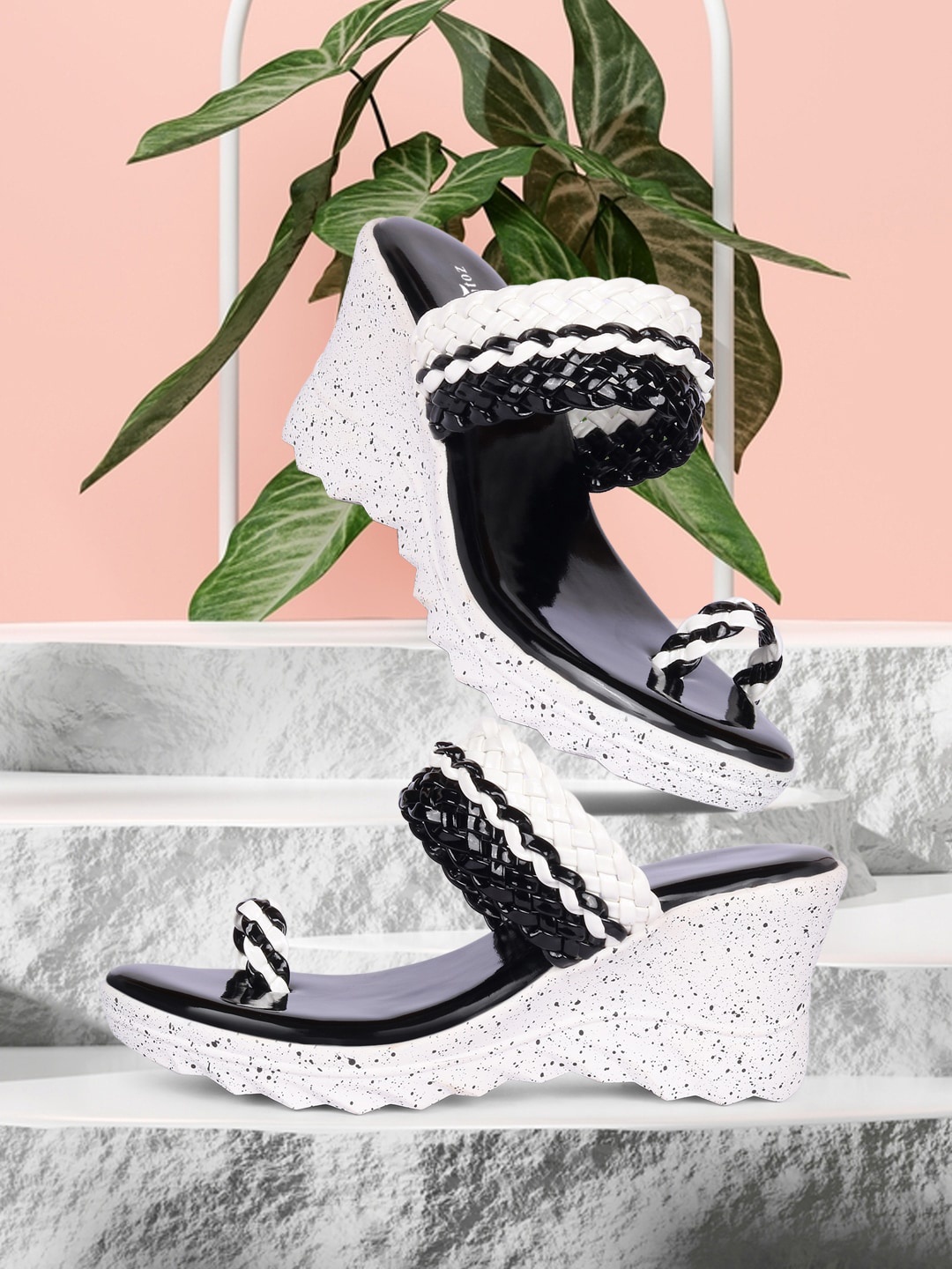 

ZAPATOZ Black & White Woven Design Wedge Heels