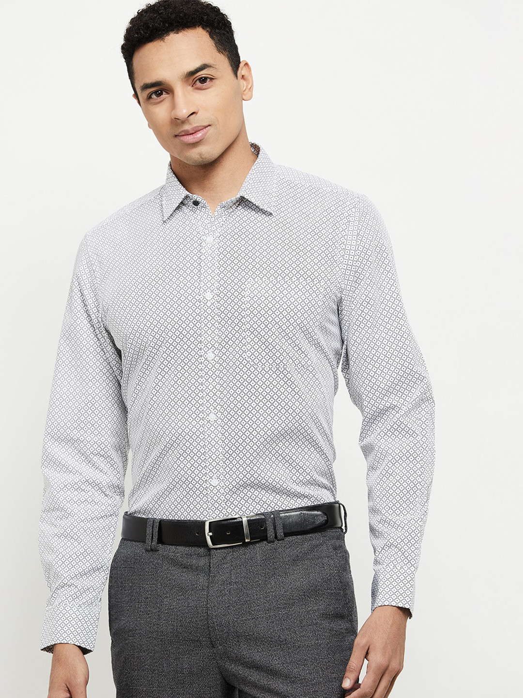 

max Men White Printed Casual Shirt