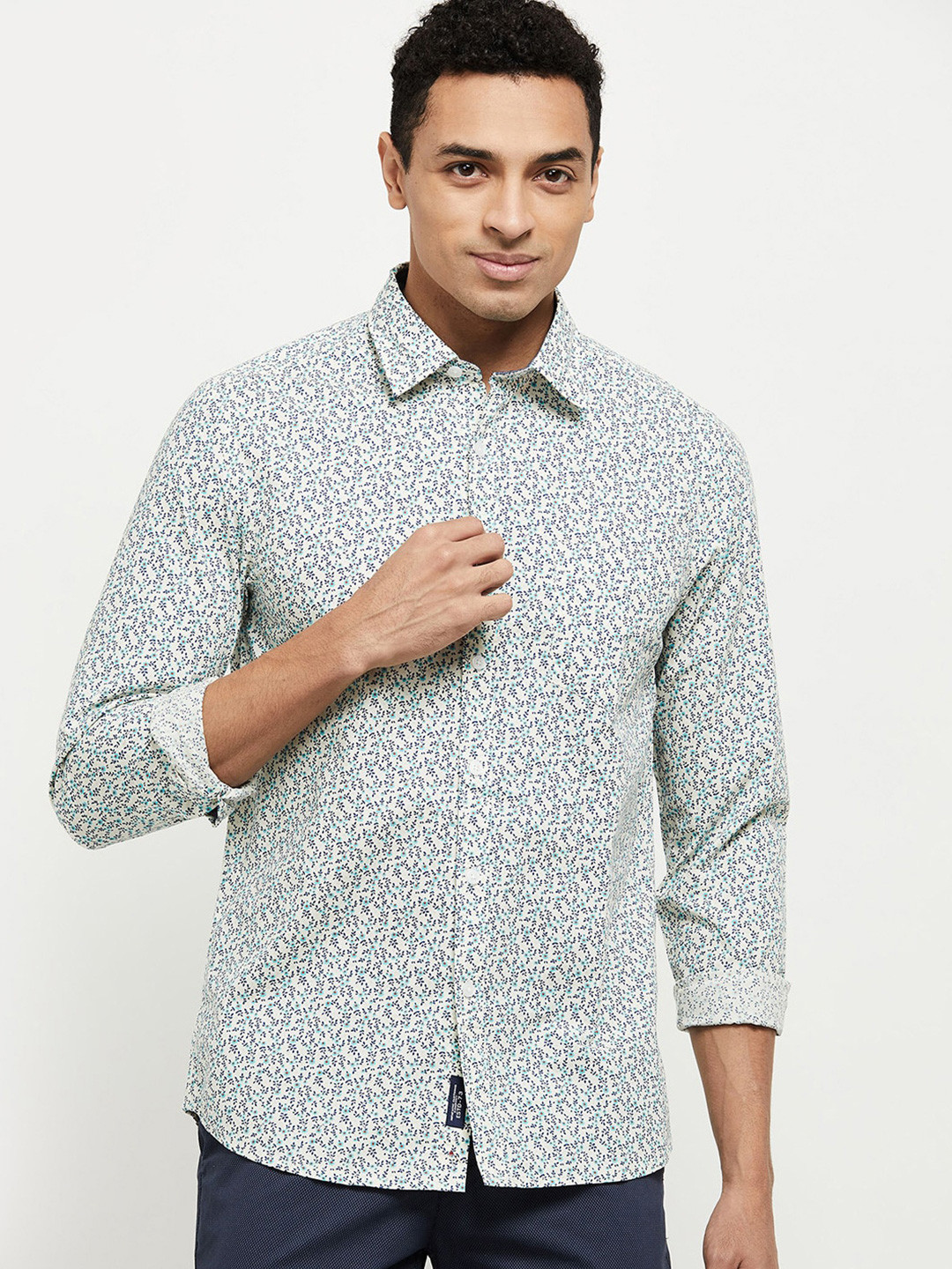 

max Men White Floral Printed Regular Fit Casual Shirt