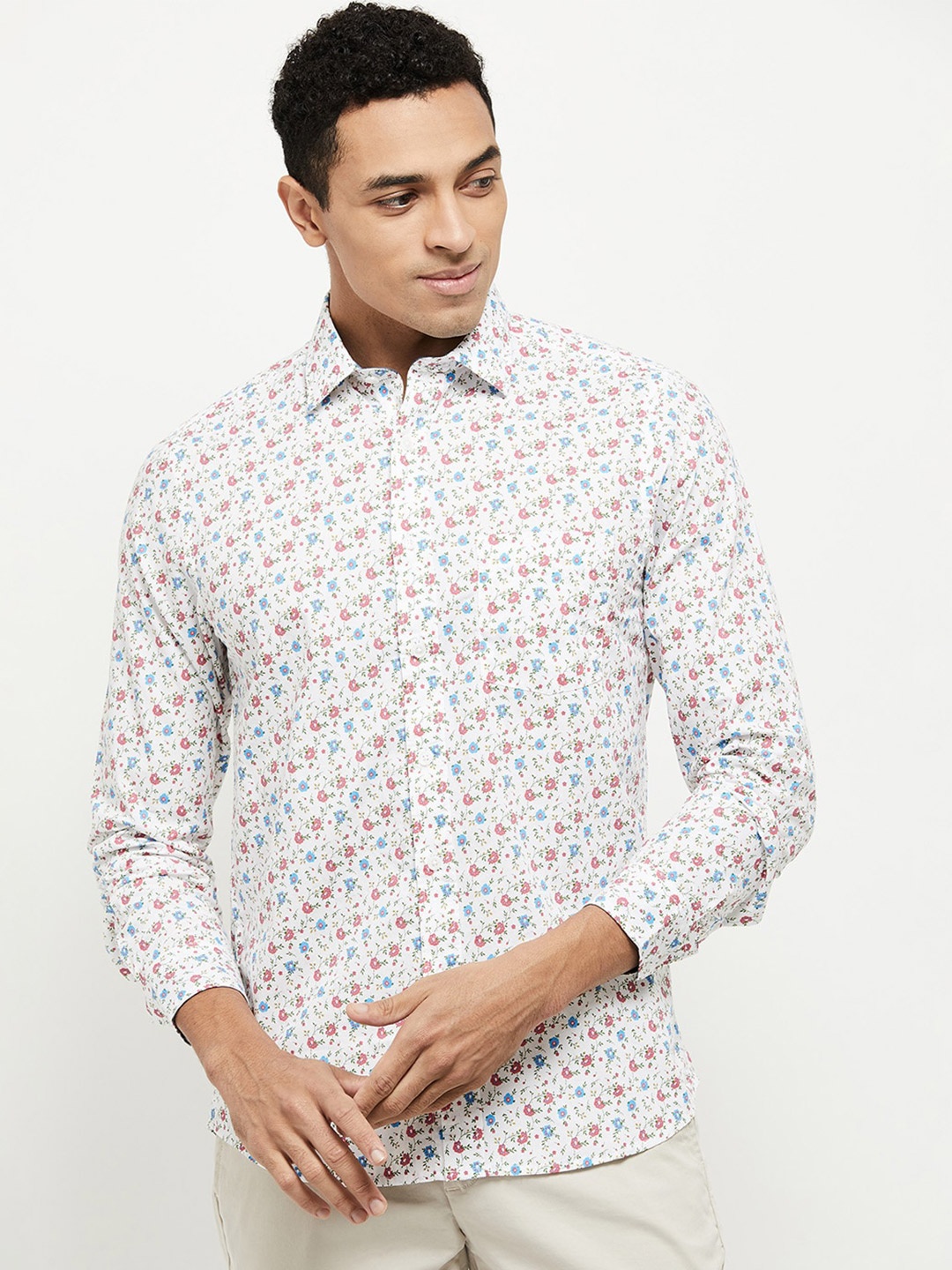 

max Men White Floral Printed Casual Shirt