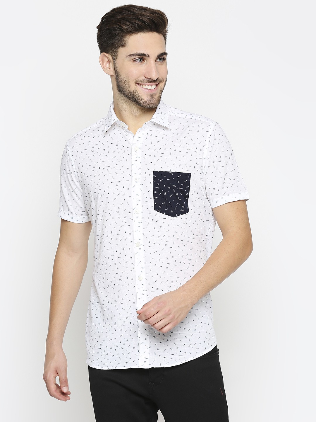 

EVOQ Men White Comfort Printed Casual Shirt