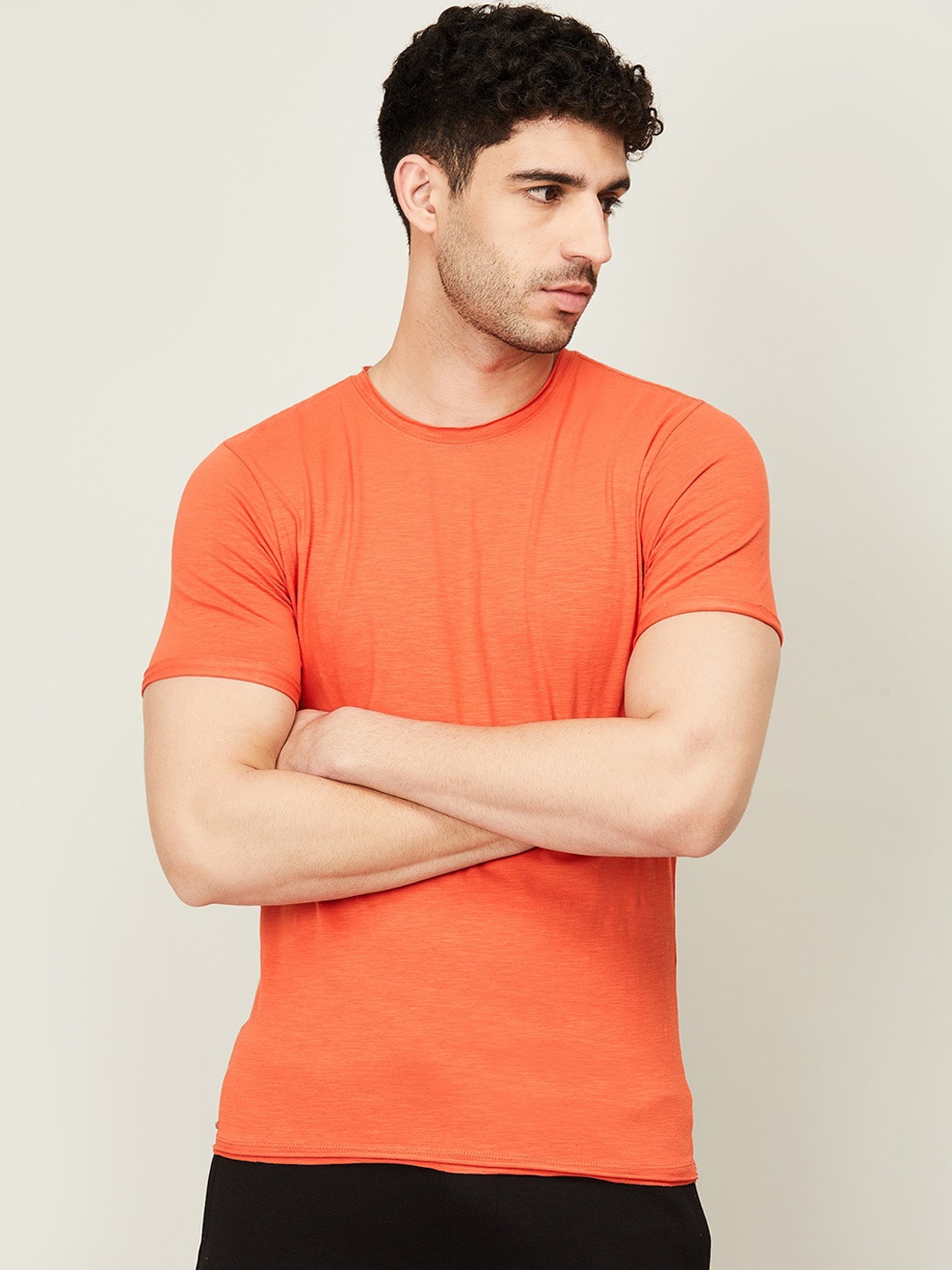 

Bossini Men Black T-shirt