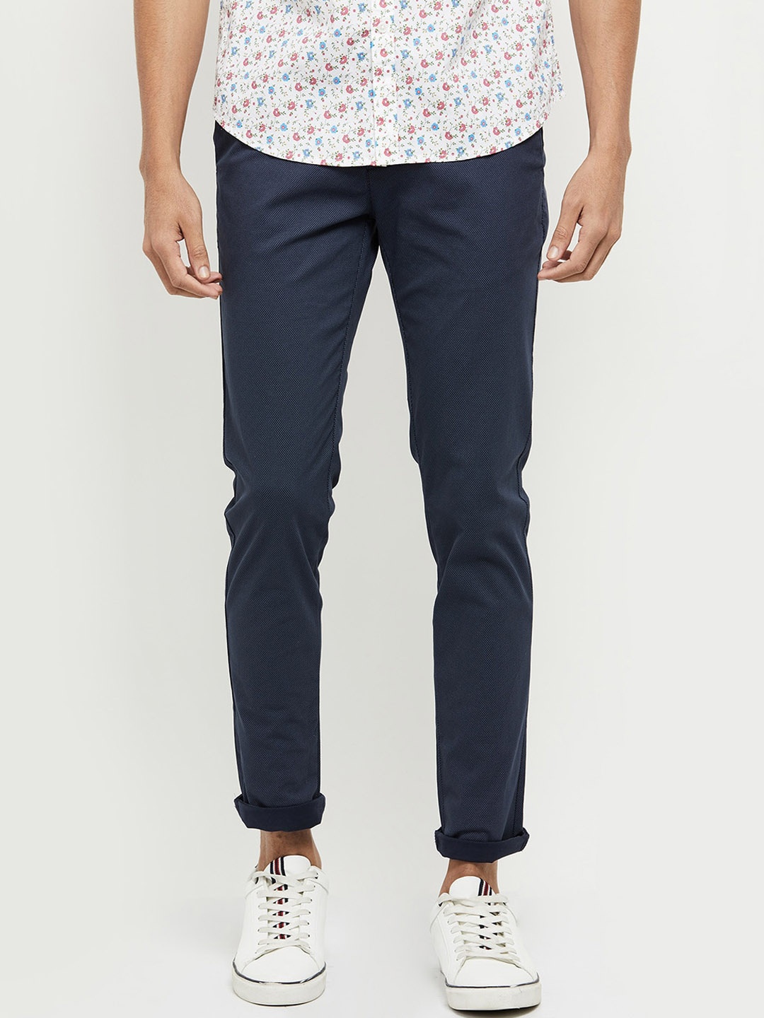 

max Men Navy Blue Textured Cotton Chinos Trousers