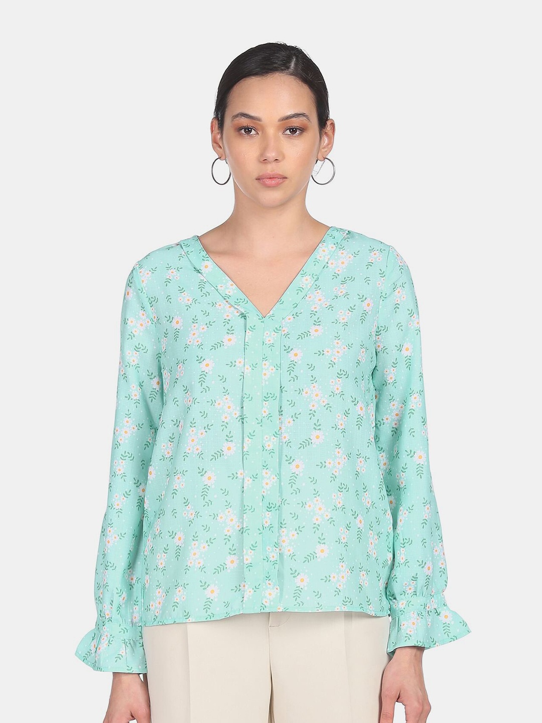 

SHFFL Blue Floral Print Top