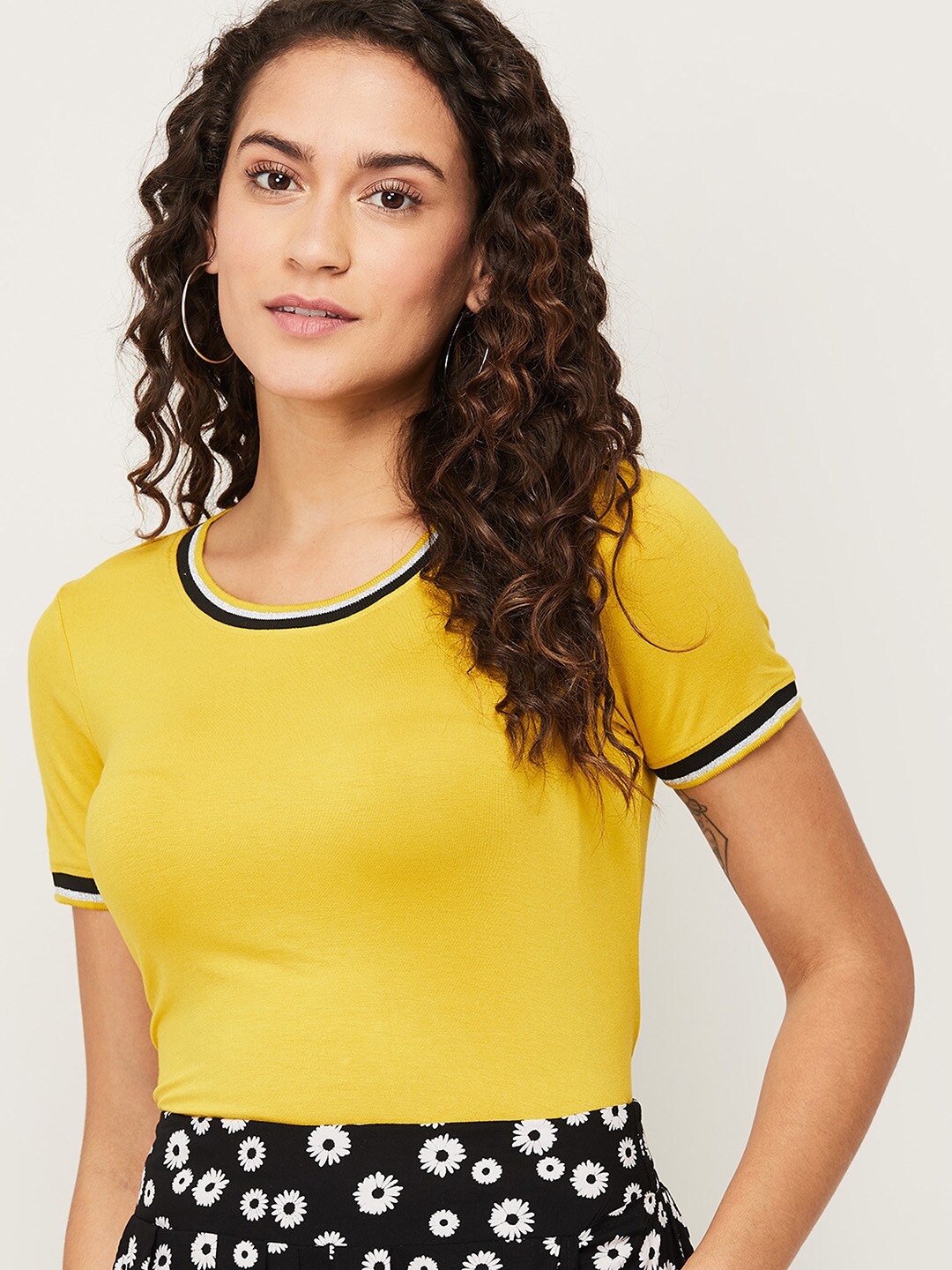 

Bossini Women Yellow & Black Top