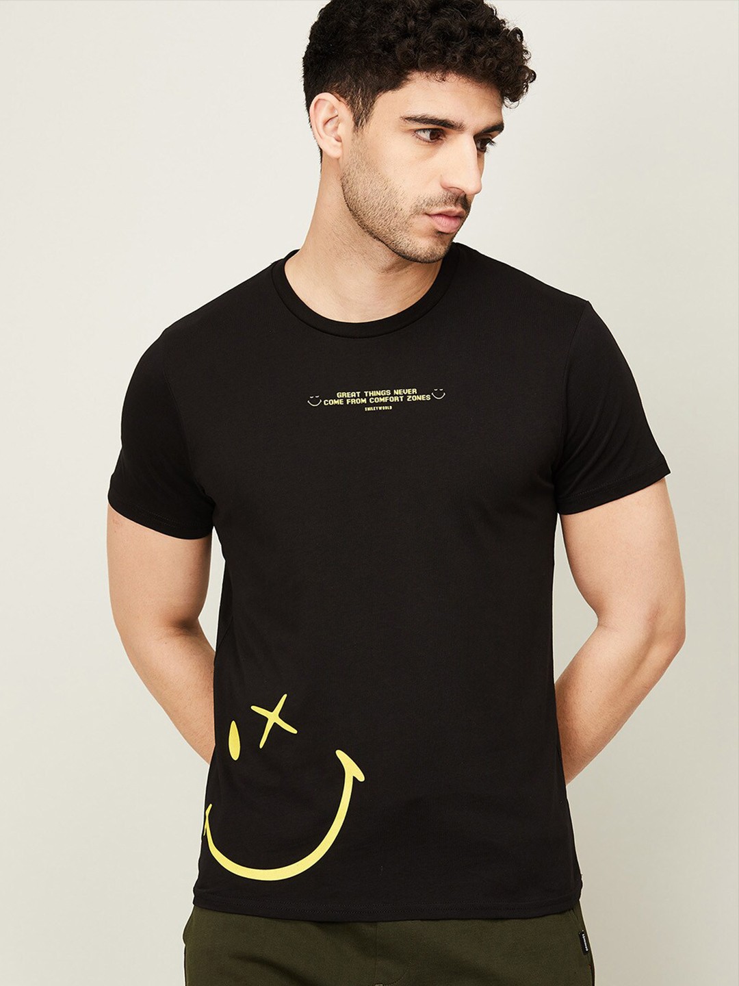 

SmileyWorld Men Black Printed Regular Fit Cotton T-shirt