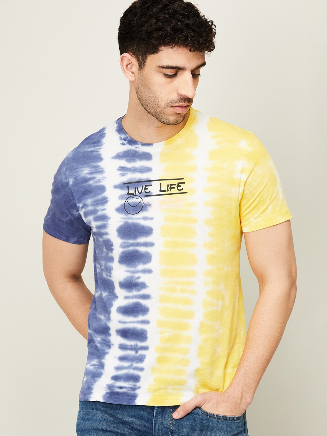 

SmileyWorld Men Yellow & Blue Cotton Tie and dye Printed T-shirt