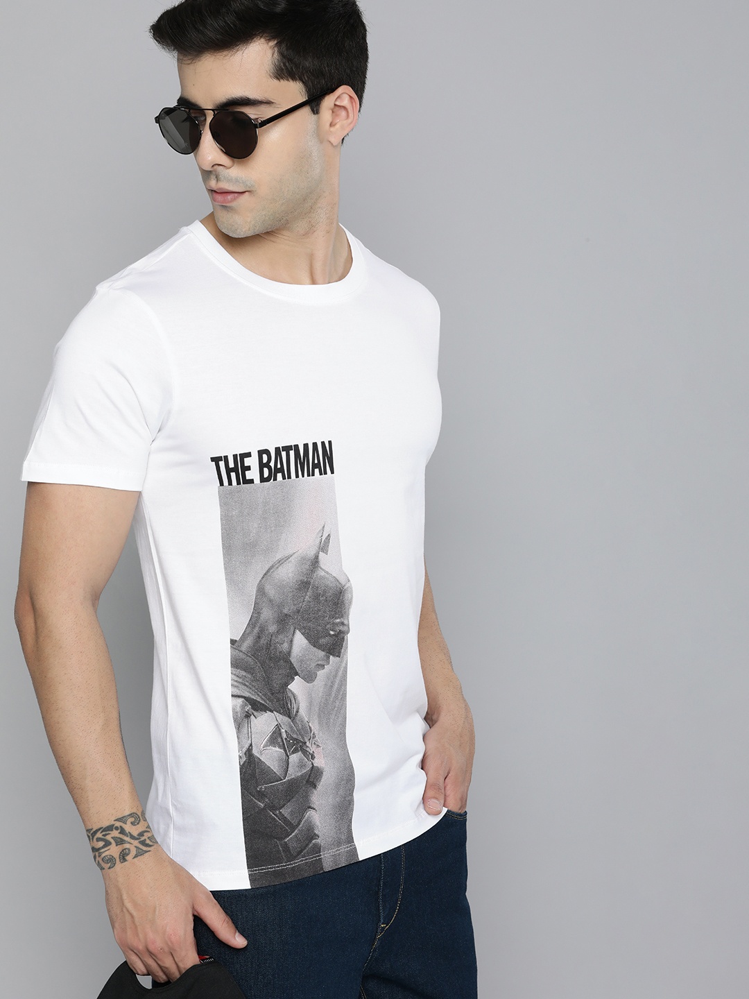 

Kook N Keech Batman Unisex White Batman Graphic Printed Pure Cotton T-shirt