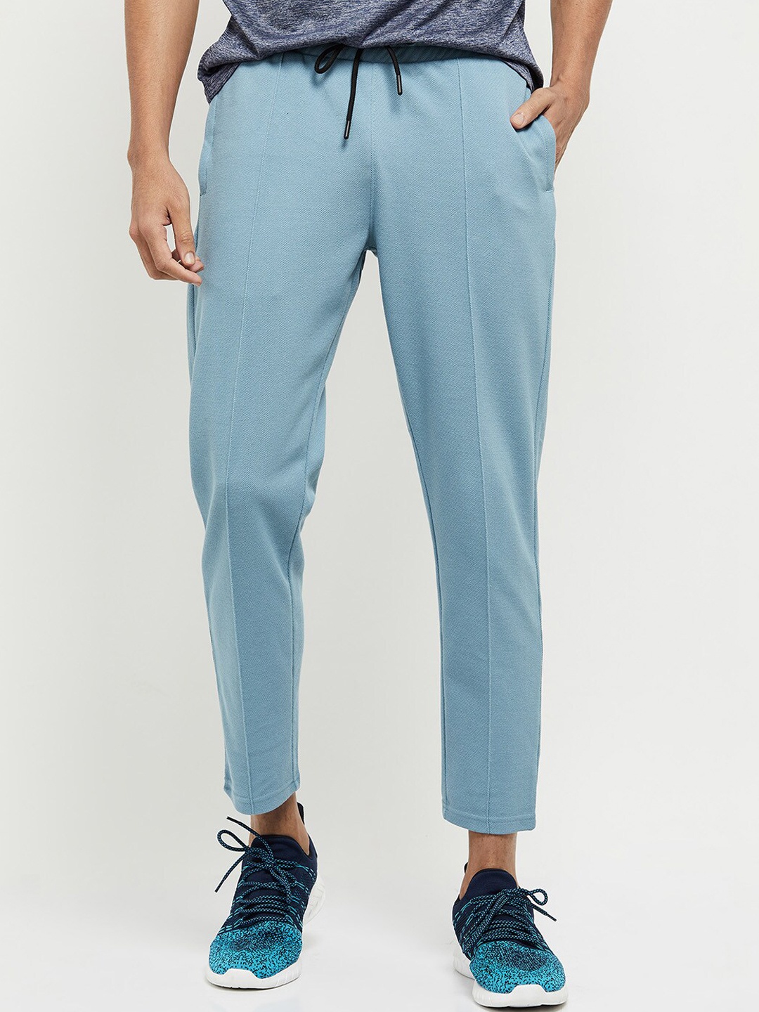 

max Men Blue Solid Track Pants