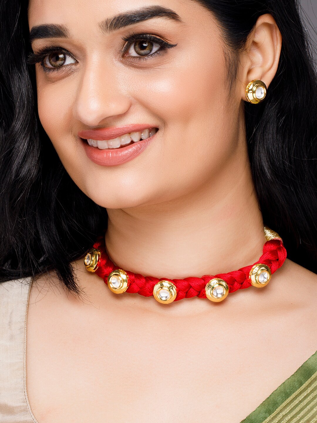 

Anouk Red & Gold Toned Resham Kundan Studded Jewellery Set