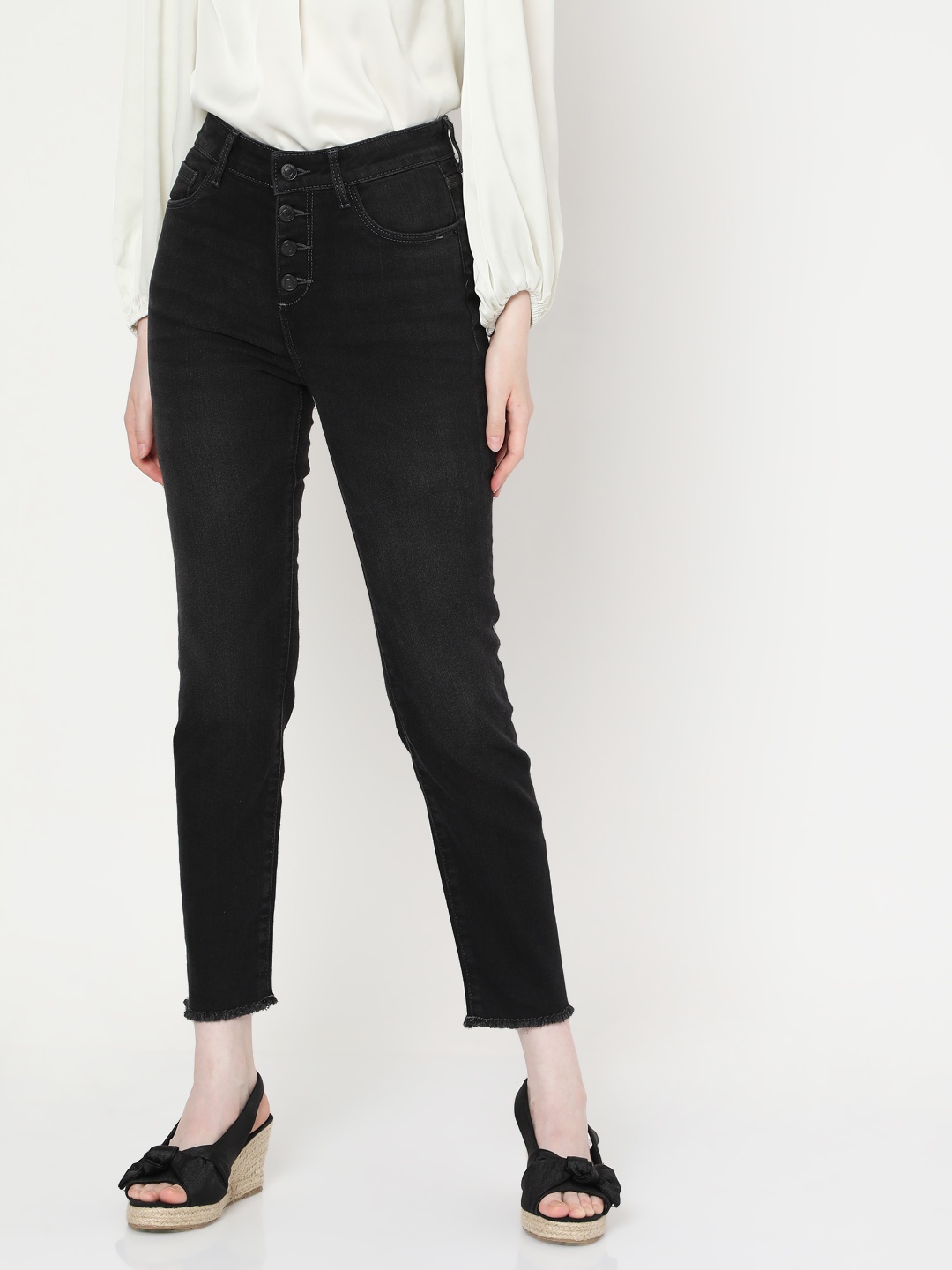 

Vero Moda Women Black Straight Fit High-Rise Light Fade Cropped Stretchable Jeans