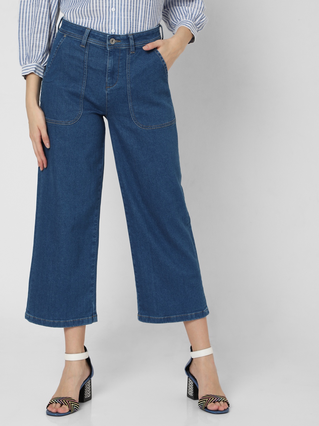 

Vero Moda Women Blue Wide Leg High-Rise Light Fade Cropped Stretchable Jeans